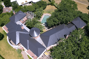 Read more about the article Common Myths About Heat and Metal Roofs